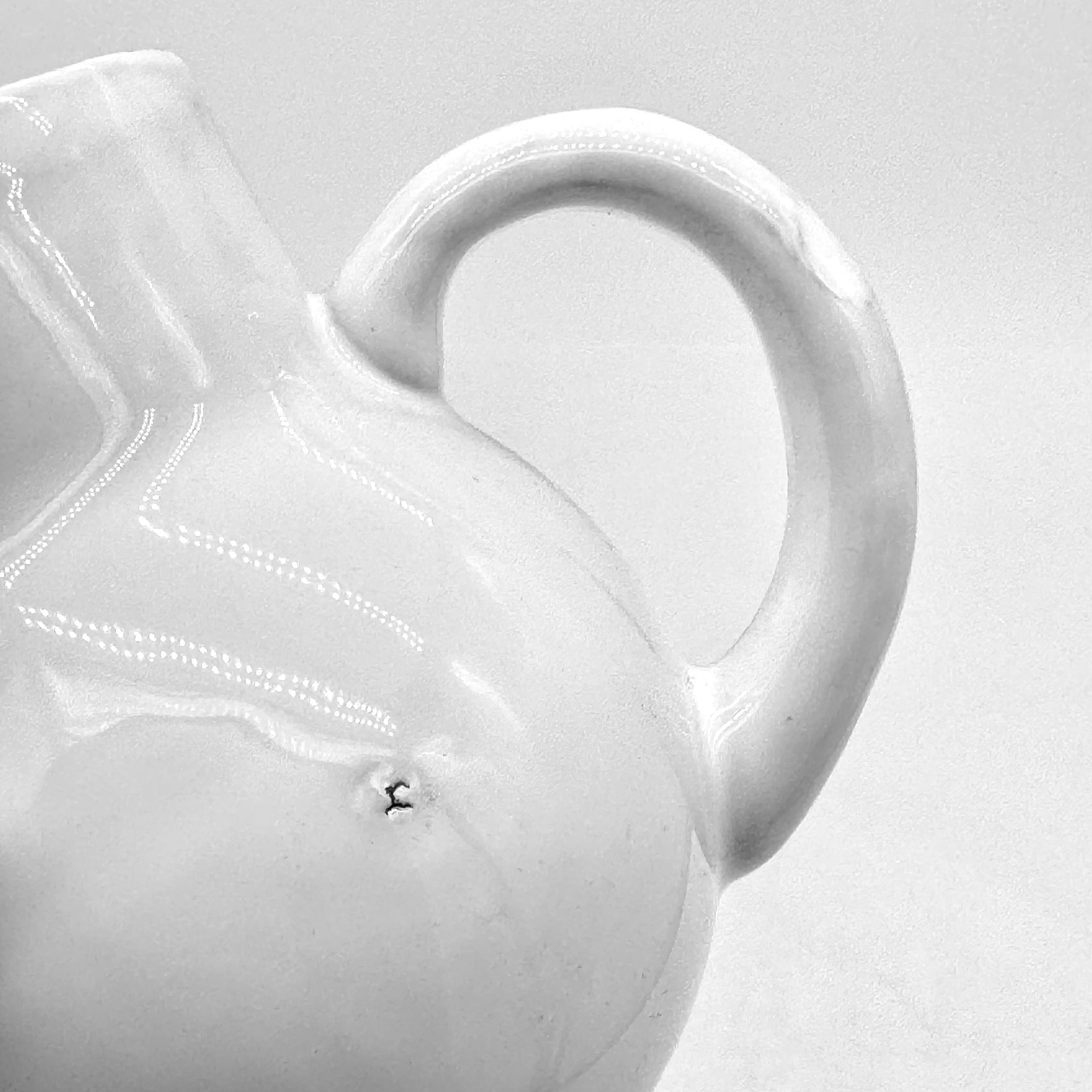 Mademoiselle round pitcher size M