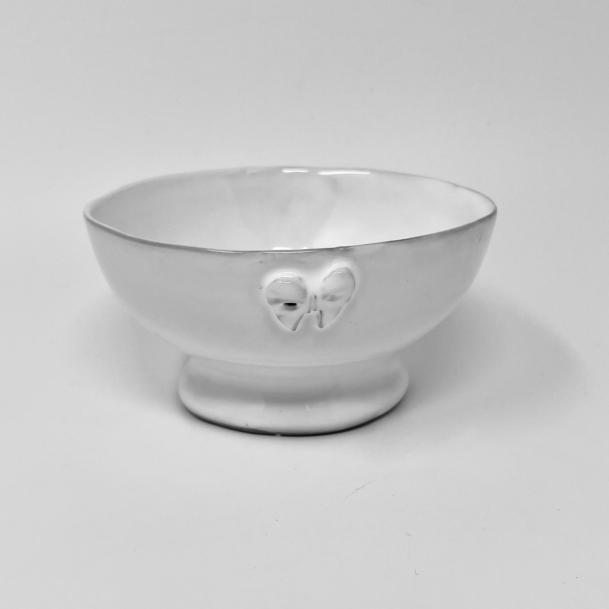 Knot footed bowl
