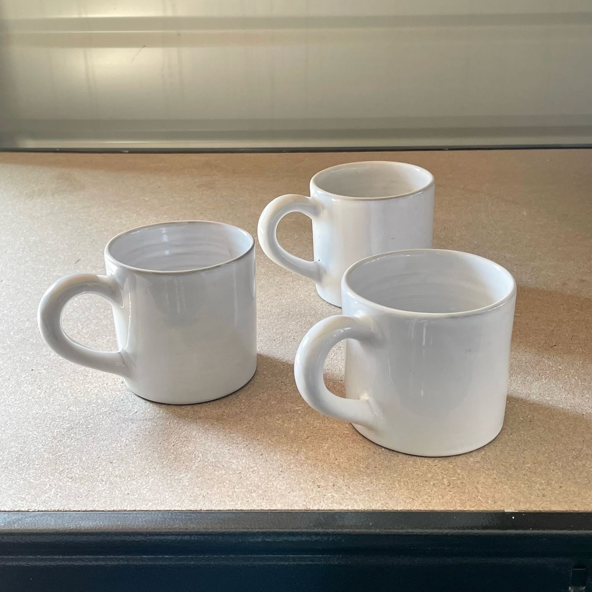 3x simple mugs