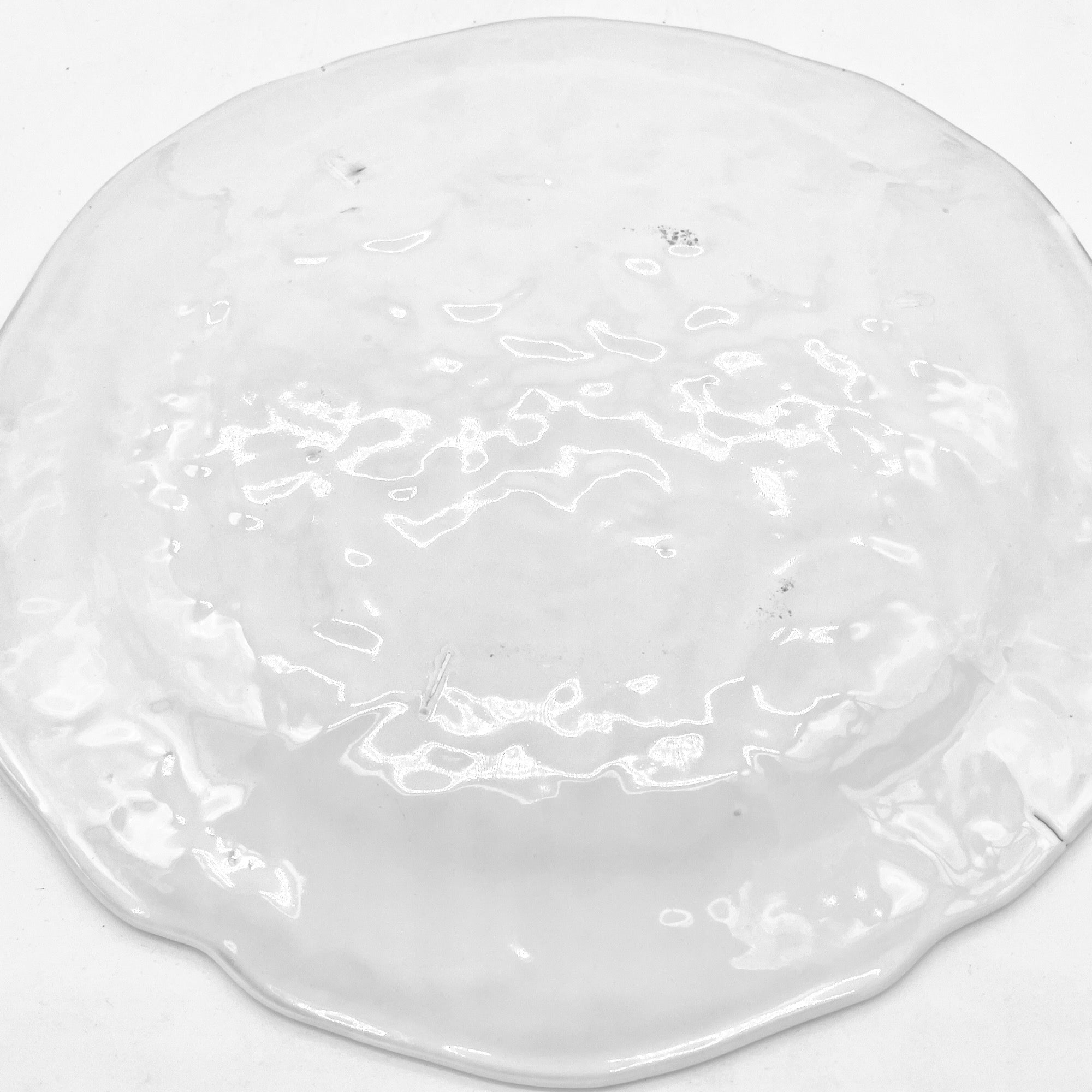 Assiette ciselée Pivoine