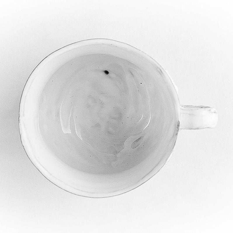 Tasse à ruban Marie-Antoinette - faience blanche artisanale CARRON Paris