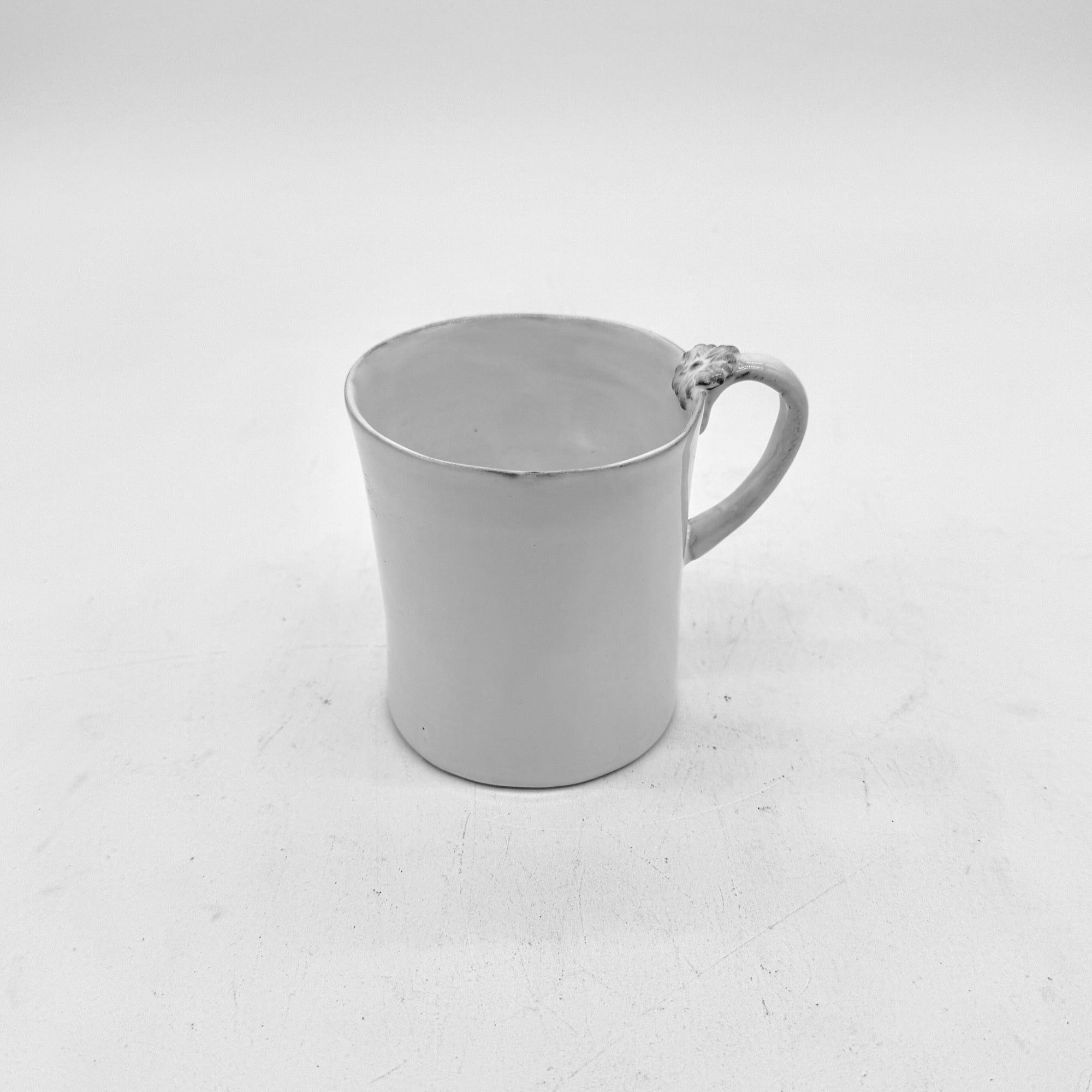 Tasse à anse noeud Marie-Antoinette