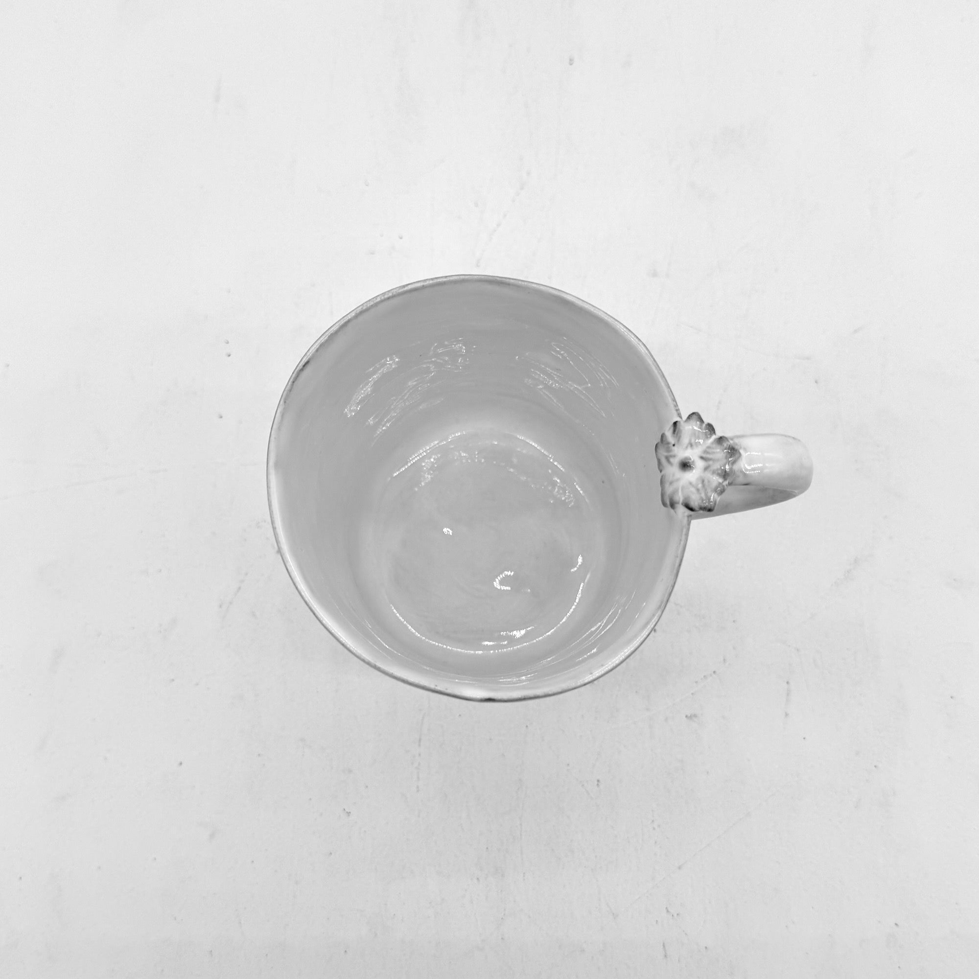 Tasse à anse noeud Marie-Antoinette