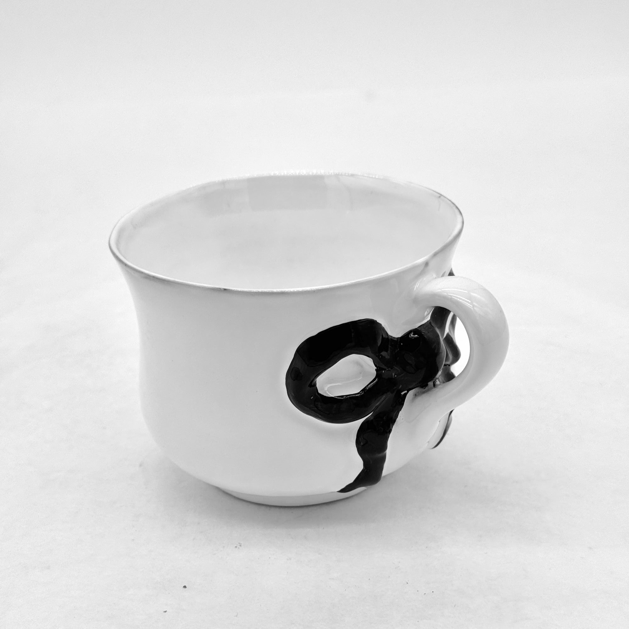 Tasse à ruban noir Marie-Antoinette
