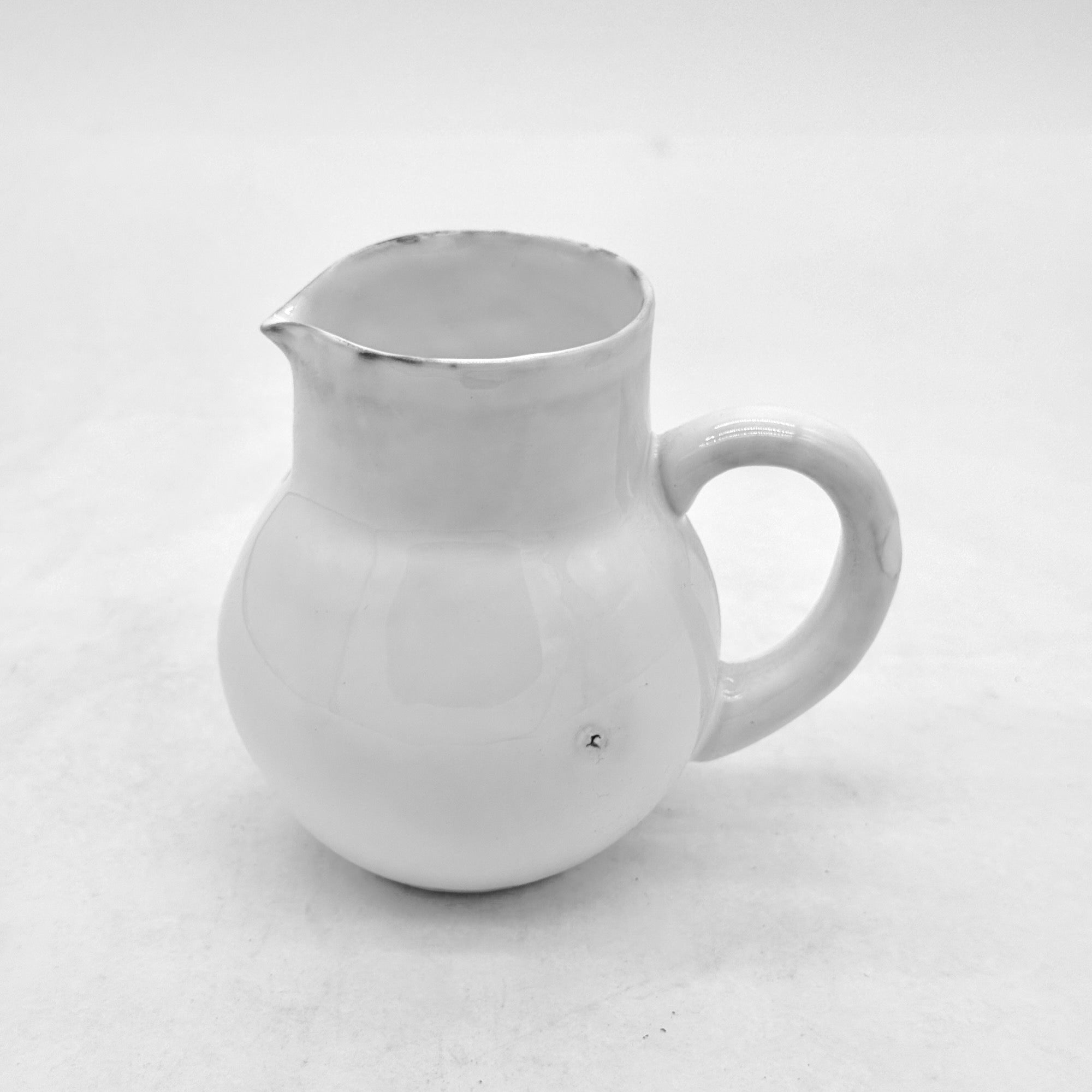 Mademoiselle round pitcher size M