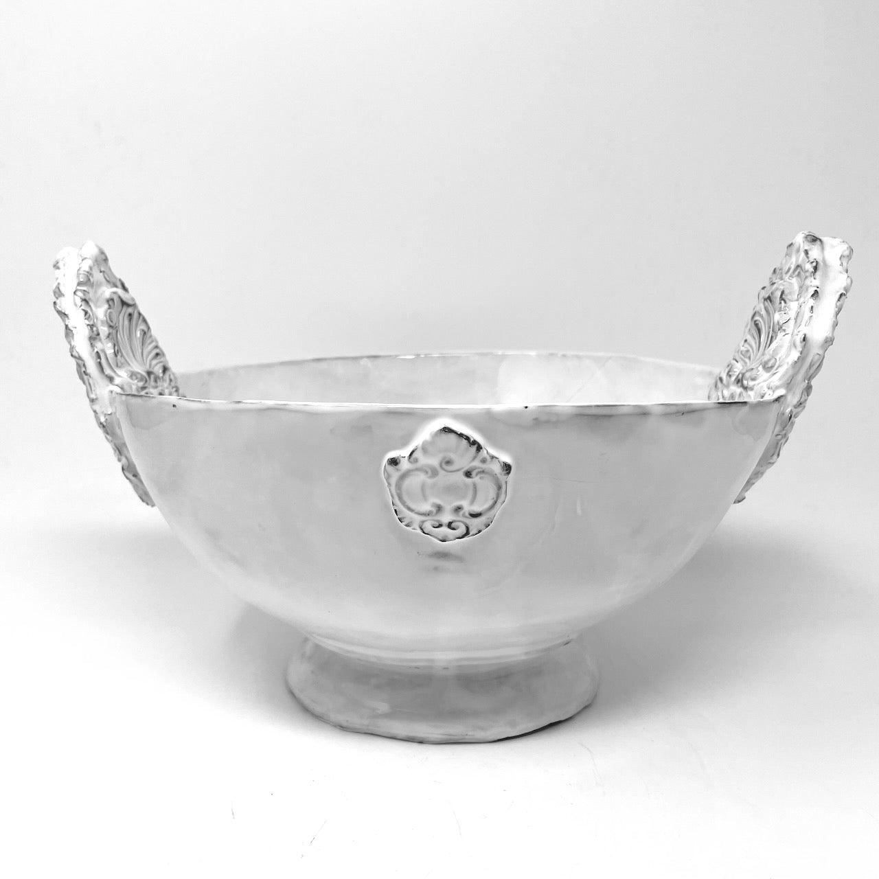 Charles serving bowl with handle