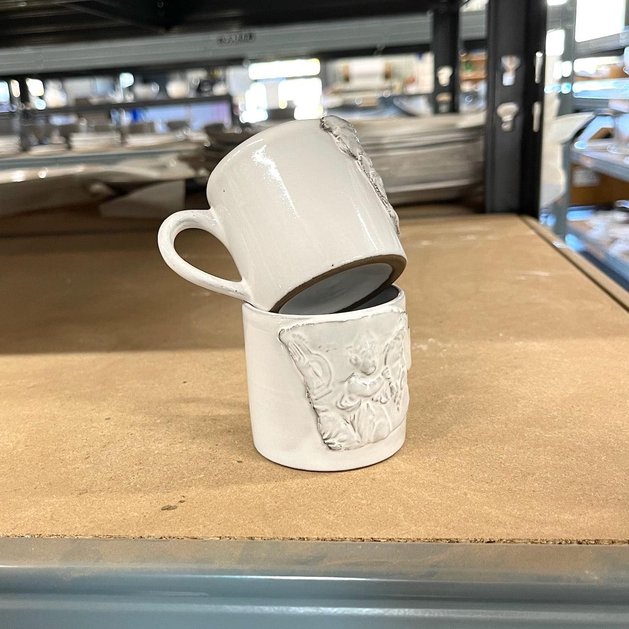 2x Vestige cup with handle