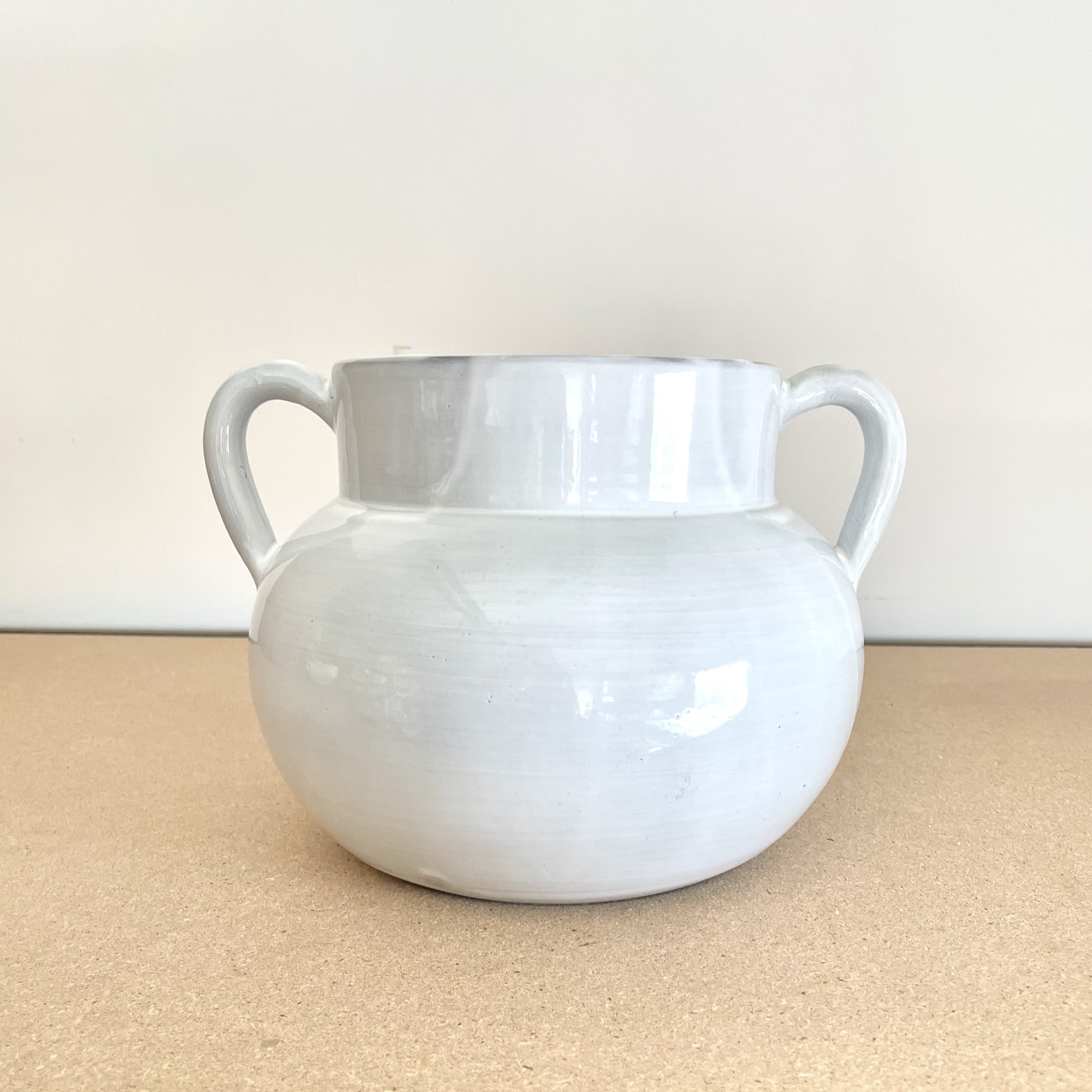 Paris round vase with handles