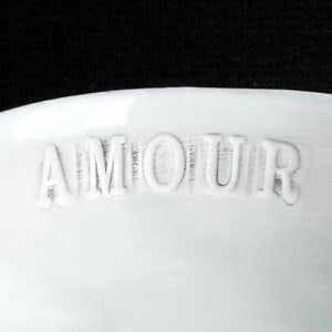 For example: « Amour »